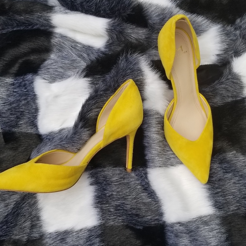 Marc Fisher Pumps - Picture 4 of 5